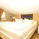 Meeresblick Fewo41- Balkon, Meerblick, Sauna, Schwimmbad * Göhren